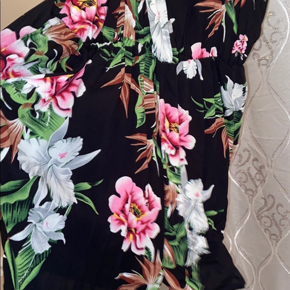 🌸NWT romper - Picture 4 of 6